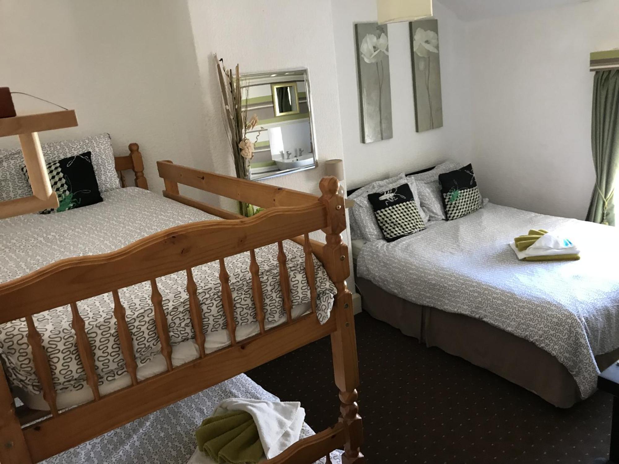 เดอะ เวสต์บอร์น เฮาส์ Bed & Breakfast แบล็คพูล ภายนอก รูปภาพ