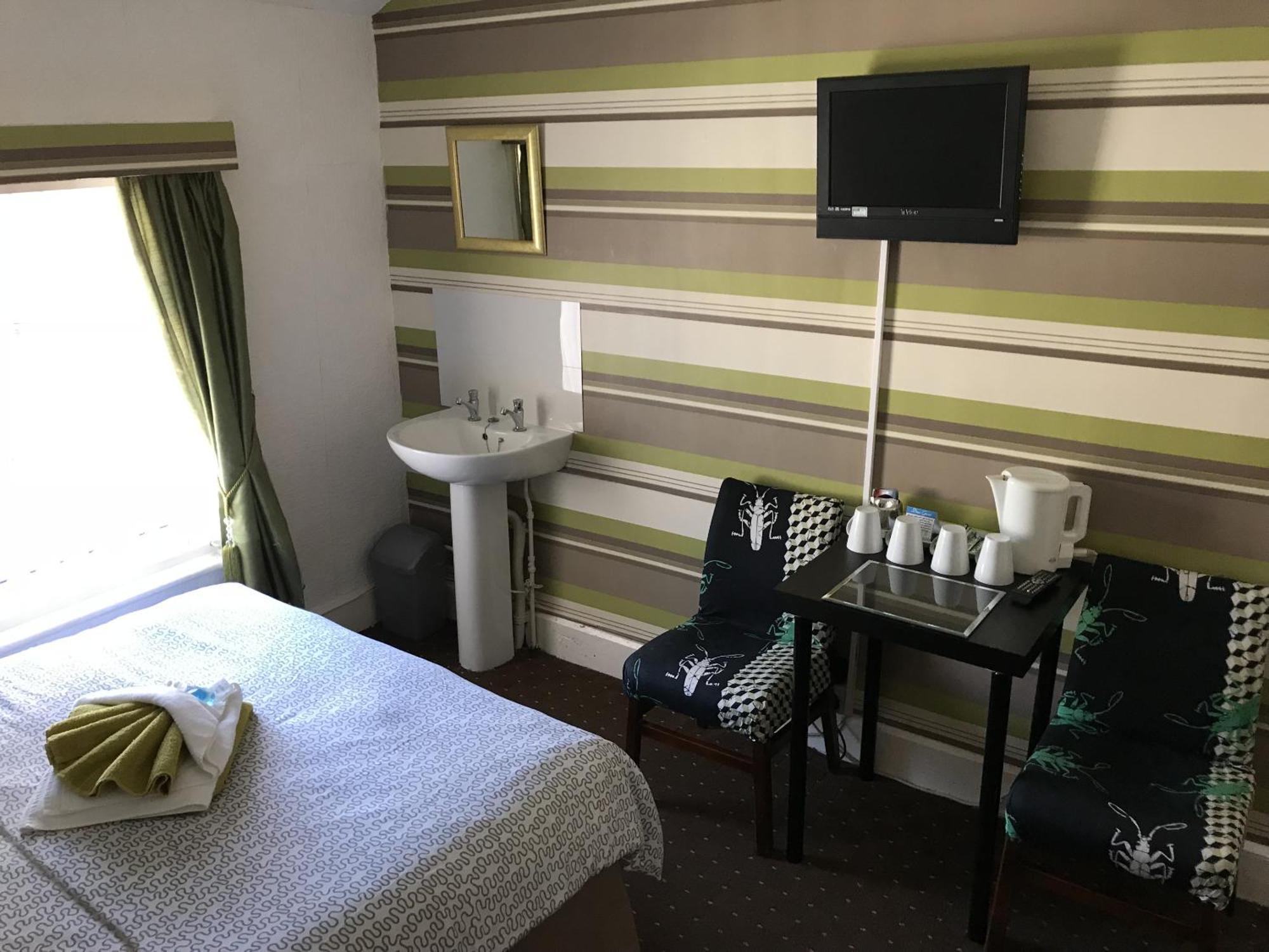 เดอะ เวสต์บอร์น เฮาส์ Bed & Breakfast แบล็คพูล ภายนอก รูปภาพ